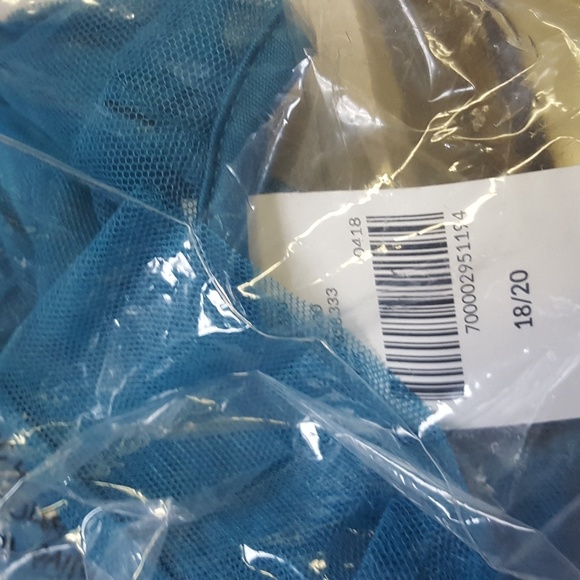 🆕️ Lane Bryant Ruffle Top - Picture 8 of 8